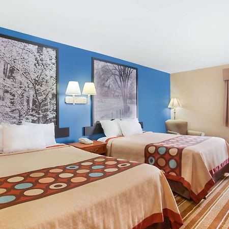 Super 8 By Wyndham Defiance Hotel Kültér fotó