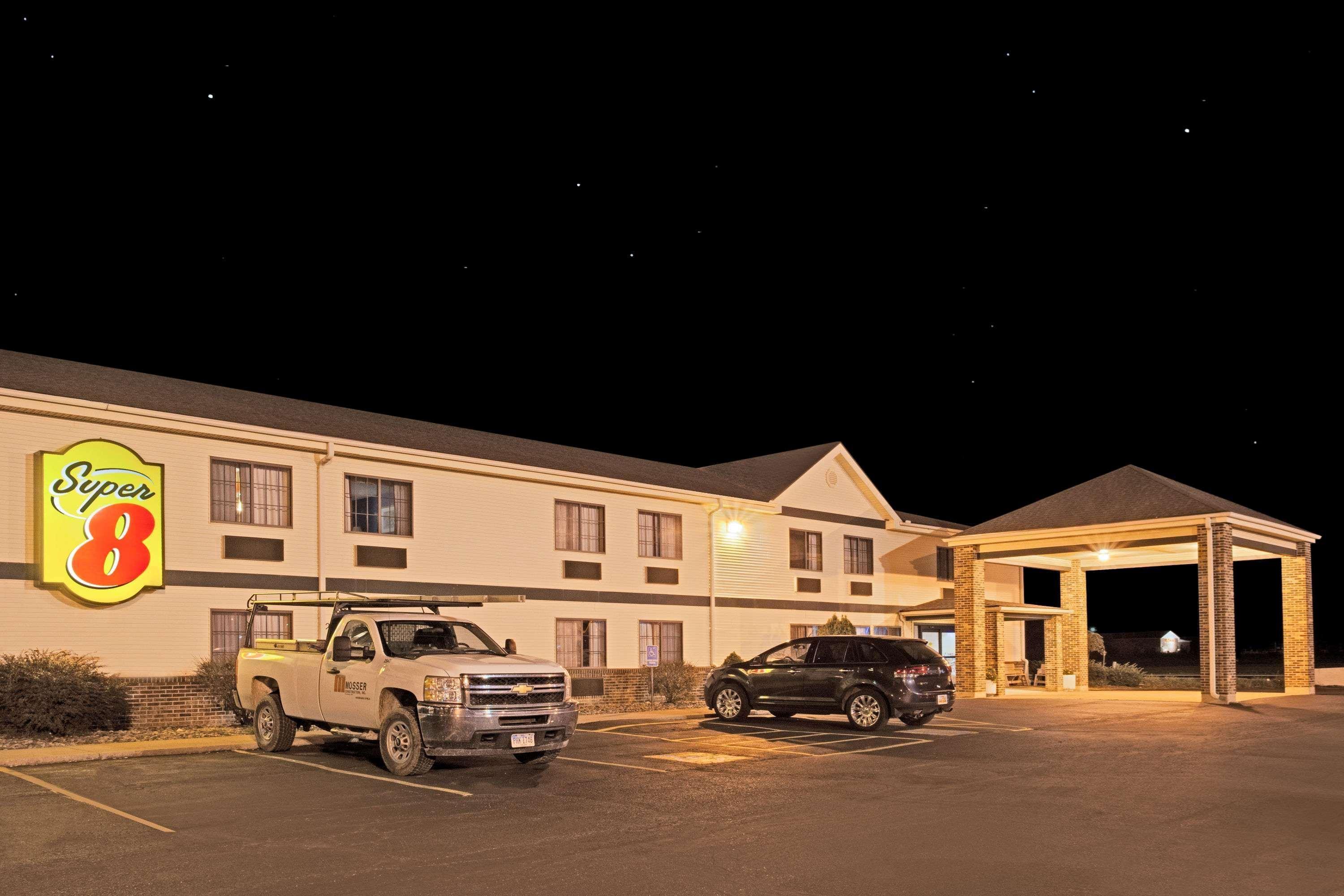 Super 8 By Wyndham Defiance Hotel Kültér fotó