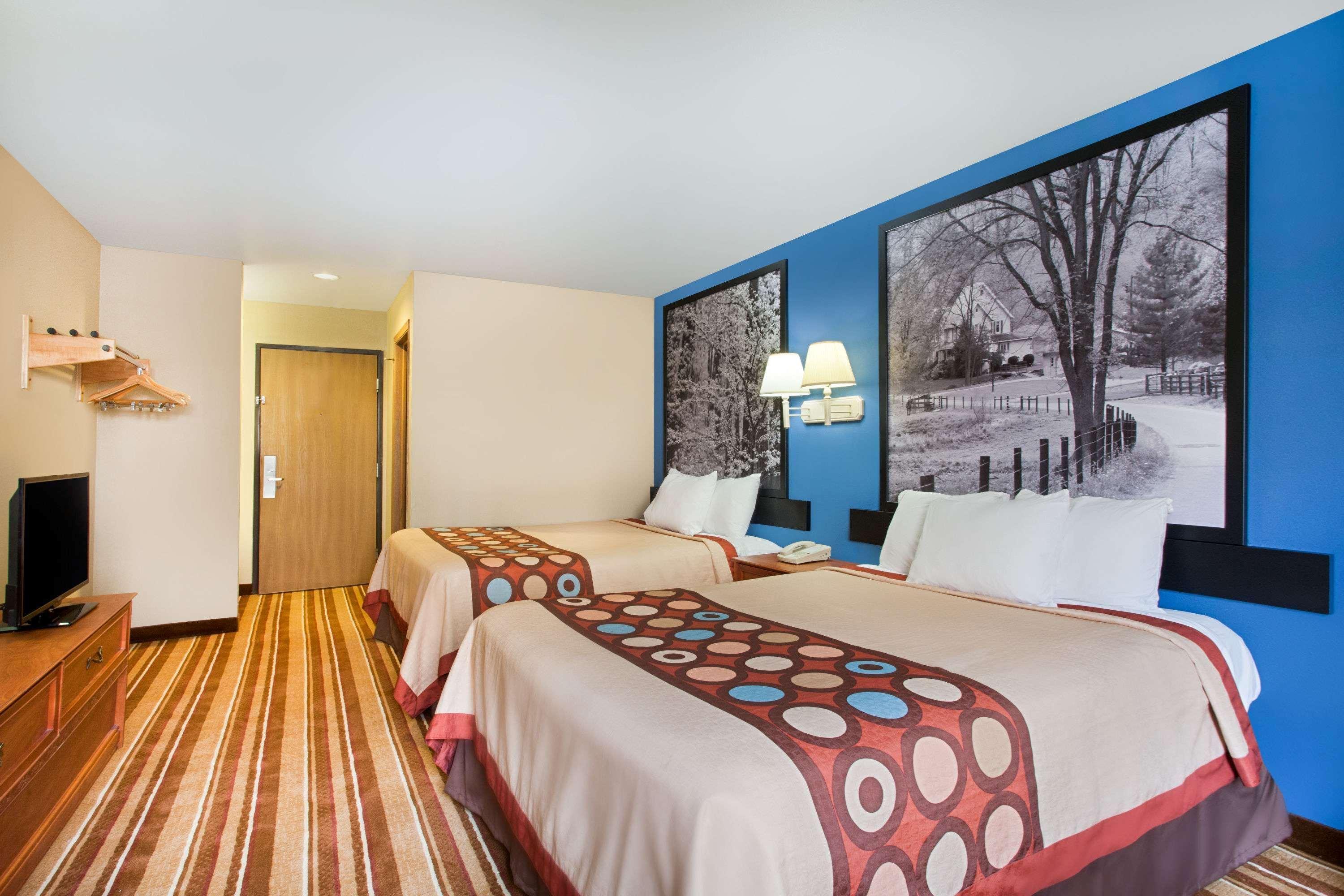 Super 8 By Wyndham Defiance Hotel Kültér fotó